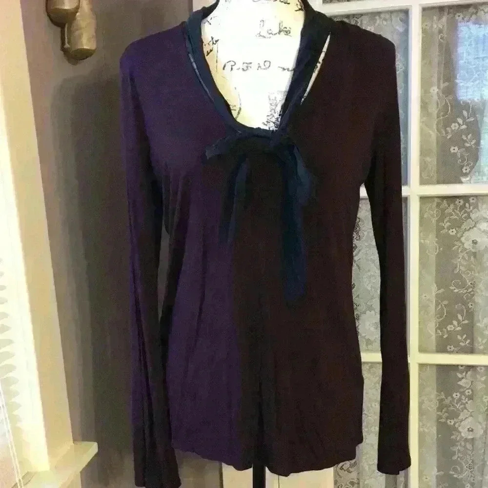 Three Dots Tie accent shirt